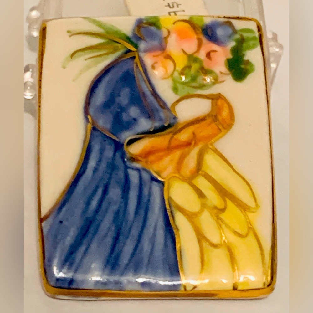 Vintage Asian Porcelain Brooch Dancing Couple
